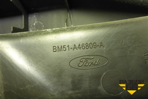 Держатель задней полки левый (BM51A46809A) для Ford Focus 3 с 2011г (Фокус)