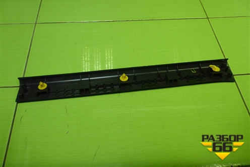 Накладка порога внутренняя переднего правого (BM51A13200ACW) для Ford Focus 3 с 2011г (Фокус)