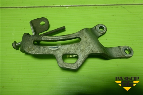 Кронштейн генератора (1.2л K12B) для Suzuki Splash с 2008г (Сплеш)