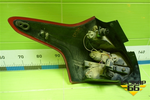 Фонарь задний правый (до 2015г хэтчбек) (1825318) для Ford Focus 3 с 2011г (Фокус)