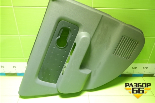 Обшивка двери задней левой под электрику (829013U000) для Nissan Cube с 2002-2008г