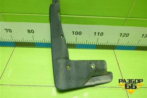 Брызговик передний правый (PU06003180F1) для Toyota Camry V70 с 2017г (Камри)