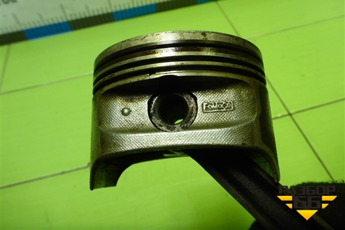 Поршень с шатуном (1.6л PNDA) для Ford Focus 3 с 2011г (Фокус)