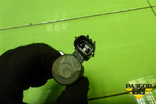 Клапан электромагнитный изменения фаз ГРМ (1.6л PNDA выпуск) (4M5G6L713AE) для Ford Focus 3 с 2011г (Фокус)