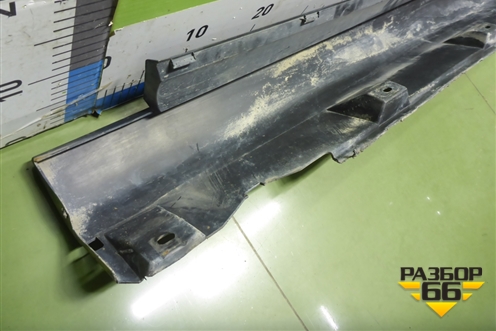 Накладка на порог наружная правая (BM51A10154A) для Ford Focus 3 с 2011г (Фокус)