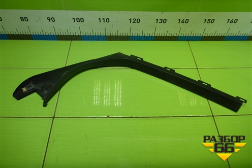 Накладка двери задней правой (на рамку хетчбэк) (BM51A254K06ACW) для Ford Focus 3 с 2011г (Фокус)