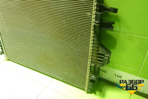 Радиатор охлаждения (7P0121253A) для Volkswagen Touareg с 2010-2018г (Туарег)
