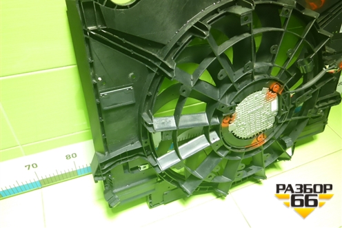 Вентилятор охлаждения радиатора (LR116198) для Land Rover Range Rover Velar с 2017г (Велар)