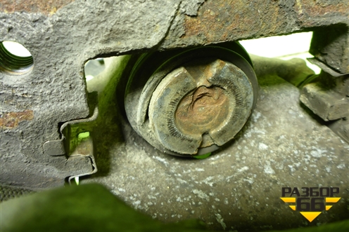 Суппорт задний правый для Opel Insignia с 2008-2017г (Инсигниа)