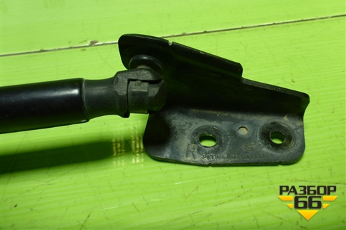 Амортизатор двери багажника правый (BM51A406A10AE) для Ford Focus 3 с 2011г (Фокус)