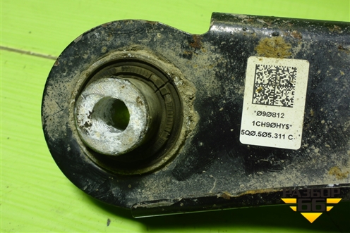 Рычаг задний нижний под пружину (5Q0505311C) для Skoda Octavia (A7) с 2013г (Октавия)