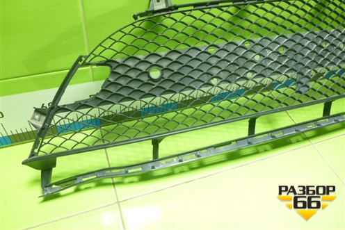 Решетка в передний бампер центральная (AMG под парктроник) (A2928855122) для Mercedes Benz GLE-Klass (купе) C292 с 2015г (ГЛЕ)