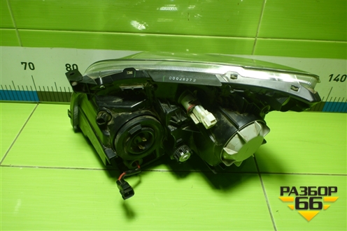 Фара правая (до 2006г галоген) (212-11L-1R) (21211L1R) для Toyota Avensis с 2003-2009г (Авенсис)