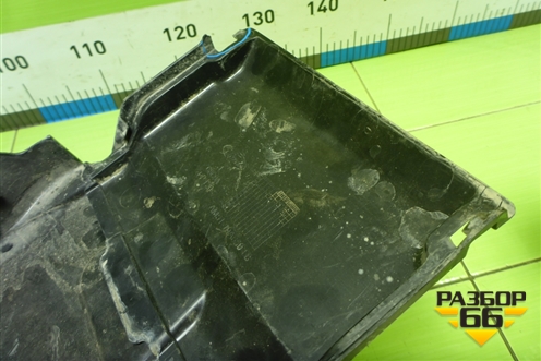 Крышка аккумулятора (AM5110A659AB) для Ford Focus 3 с 2011г (Фокус)