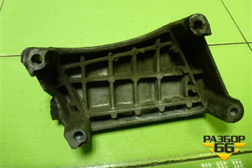 Кронштейн двигателя правый (1.3л Z13DTJ) (55199250) для Opel Corsa D с 2006-2014г (Корса Д)