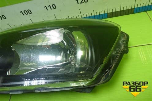Фара левая (галоген) (6RU941016) для Volkswagen Polo (седан) с 2010г (Поло)