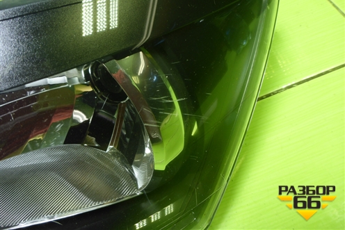 Фара левая (галоген) (6RU941016) для Volkswagen Polo (седан) с 2010г (Поло)