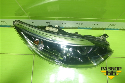 Фара правая (галоген) (260108765R) для Renault Kaptur с 2016г (Каптюр)