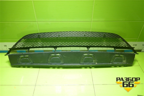 Решетка в передний бампер центральная (AMG под парктроник) (A2538852400) для Mercedes Benz GLC-Klass X253  с 2015г (ГЛЦ)