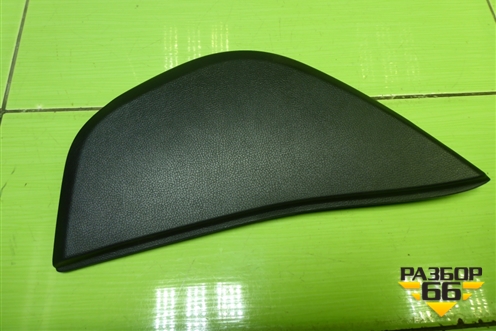 Накладка на торпедо (боковая левая) (847654L000) для Hyundai Solaris с 2010-2016г (Солярис)