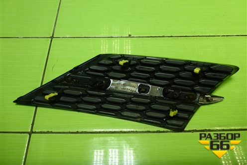 Накладка переднего бампера правая (5310542010) для Toyota Rav-4 с 2012-2019г (Рав 4)