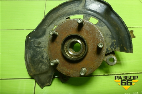 Кулак поворотный передний правый для Toyota Rav-4 с 2012-2019г (Рав 4)