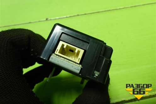 Блок управления центральным замком (8974142260) для Toyota Rav-4 с 2012-2019г (Рав 4)