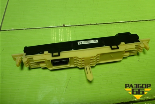 Часы (8395042060) для Toyota Rav-4 с 2012-2019г (Рав 4)