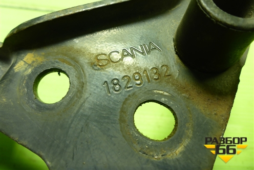Кронштейн решетки радиатора  правый (1829132) для Scania 4 Series с 1995-2005г