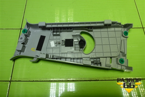 Обшивка стойки центральная верхняя правая (85840D7000) для Hyundai Tucson с 2015-2022г (Туксон)