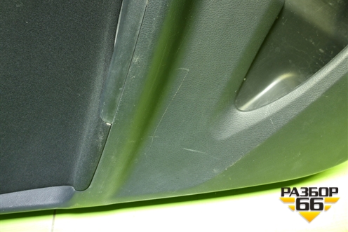 Обшивка двери задней левой под механику (6778812010) для Toyota Corolla (E15) с 2006-2013г (Королла 150)