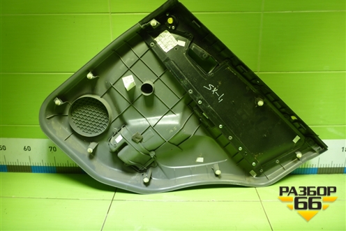 Обшивка двери задней левой под механику (8374055L30) для Suzuki SX4 с 2006-2013г (СХ4)