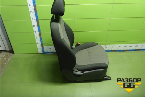 Сиденье переднее правое (с обогревом, без AIR BAG) для Hyundai Solaris с 2010-2016г (Солярис)