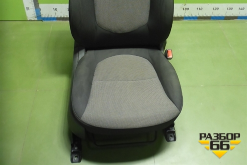 Сиденье переднее правое (с обогревом, без AIR BAG) для Hyundai Solaris с 2010-2016г (Солярис)