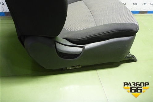 Сиденье переднее правое (с обогревом, без AIR BAG) для Hyundai Solaris с 2010-2016г (Солярис)