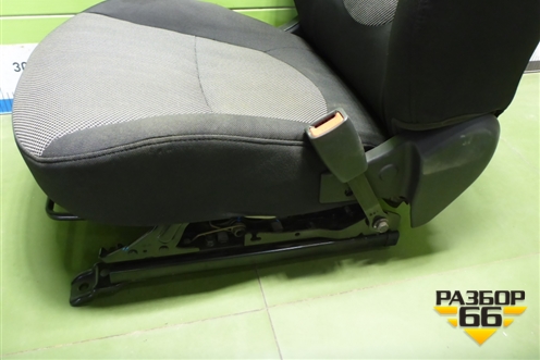 Сиденье переднее правое (с обогревом, без AIR BAG) для Hyundai Solaris с 2010-2016г (Солярис)