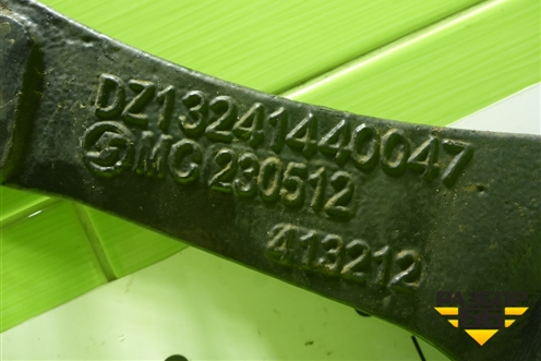 Кронштейн кабины задний левый (DZ13241440047) для Shacman (shaanxi) X3000 (Х3000)
