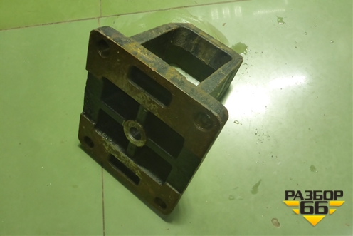 Кронштейн крепления задней рессоры правый (HD90149520032) для Shacman (shaanxi) X3000 (Х3000)