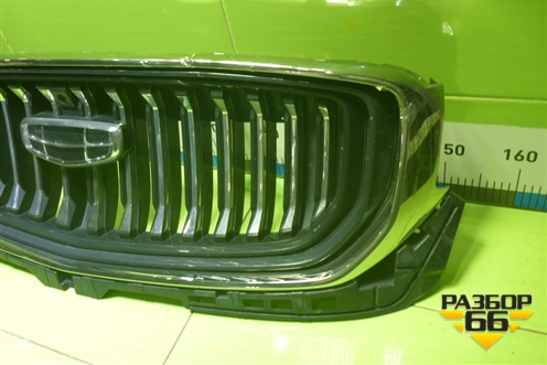 Решетка радиатора (под камеру) (8889607258) для Geely Monjaro с 2021г (Монджаро)