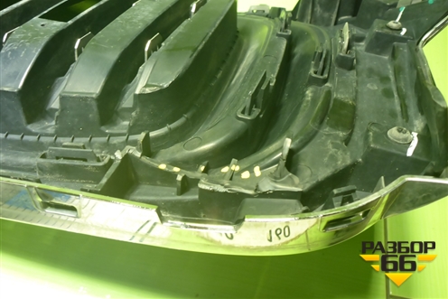 Решетка радиатора (под камеру) (8889607258) для Geely Monjaro с 2021г (Монджаро)