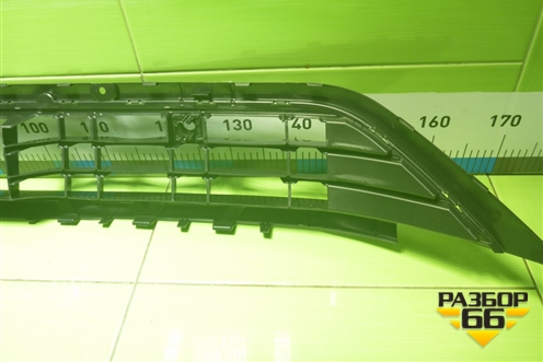 Решетка в передний бампер центральная (новая) (30G853671B) для Volkswagen Talagon с 2021-2026г