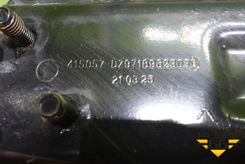 Кронштейн переднего бампера центральный  (DZ97189623030) для Shacman (shaanxi) X3000 (Х3000)