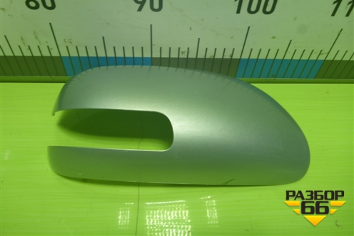 Накладка зеркала правого (после 2010г) для Toyota Corolla (E15) с 2006-2013г (Королла 150)
