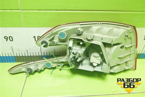 Фонарь задний наружный правый (9678093880) для Peugeot 308 с 2014г