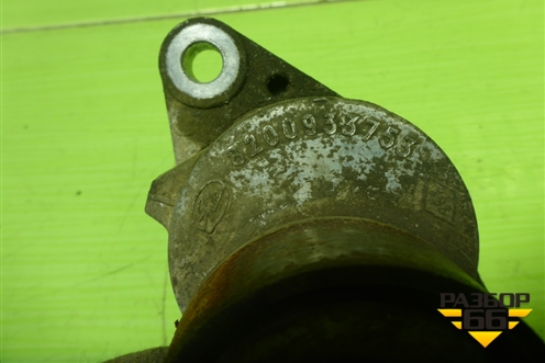 Кронштейн ролика натяжителя (1.6л K7MA812) (8200933753) для Renault Sandero с 2013-2022г (Сандеро)