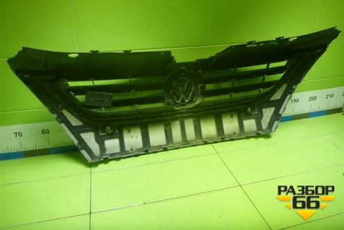 Решетка радиатора (под парктроник) (3C8853651) для Volkswagen Passat-CC с 2008г (Пассат ЦЦ)