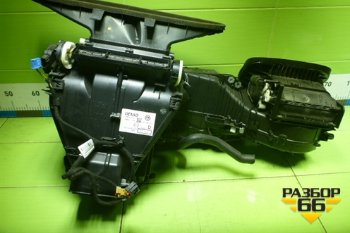 Корпус отопителя (3C11820308) для Volkswagen Passat-CC с 2008г (Пассат ЦЦ)