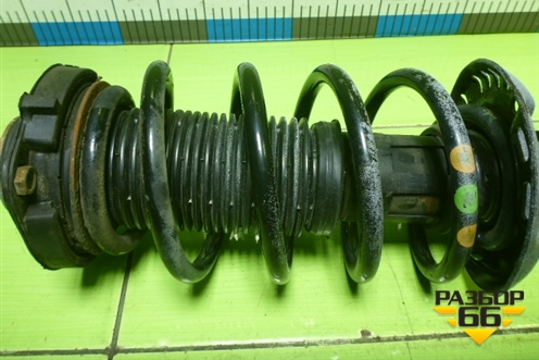 Амортизатор передний правый (3C0413031D) для Volkswagen Passat-CC с 2008г (Пассат ЦЦ)
