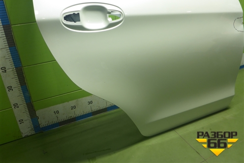Дверь задняя правая для Toyota Vitz с 2010-2020г (Витц)
