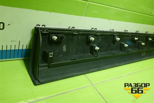 Накладка двери передней левой (808775963R) для Renault Arkana с 2019г (Аркана)